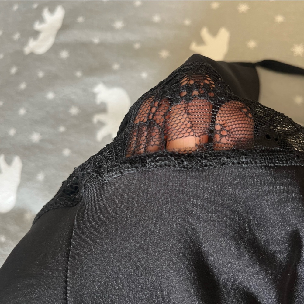 Lace Dellalo Leotard. - Picture 6 of 7